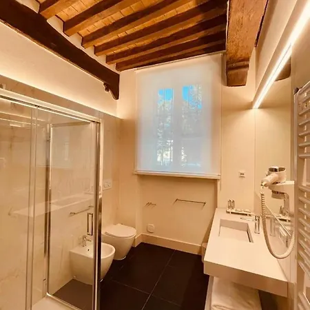 Palazzo Borgocolonne 4* بارما